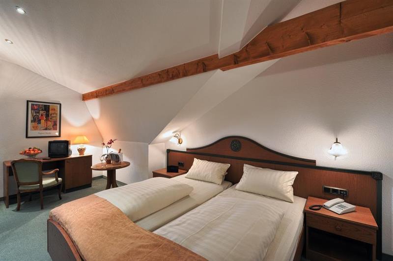 Altdeutsche Weinstube Hotel Rüdesheim am Rhein Exterior foto